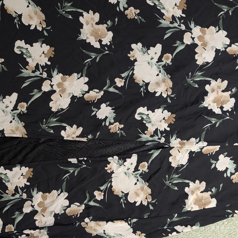 Petal & Pup Black Floral Midi Dress - Picture 12 of 16